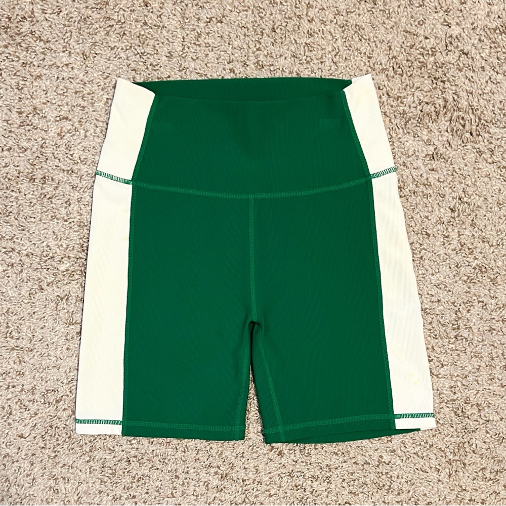 Wilo the Label Ribbed High-Waisted Biker Shorts 6"